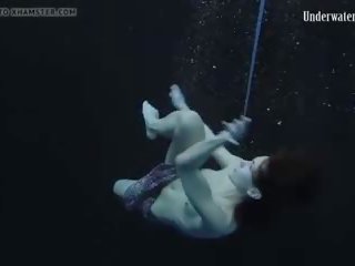 سلوتي سير بواسطة أدريانا تحت الماء, حر جنس فيلم 90