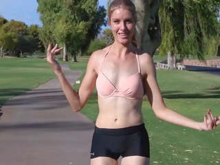 Preciosa anglosajona hace aerobics, free adult clip 24