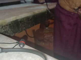 Frist Time sex video with Bhabi Ik Kitchen Sex: Indian Old man x rated clip